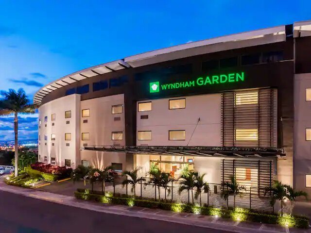 Hotel Wyndham Garden Escazu